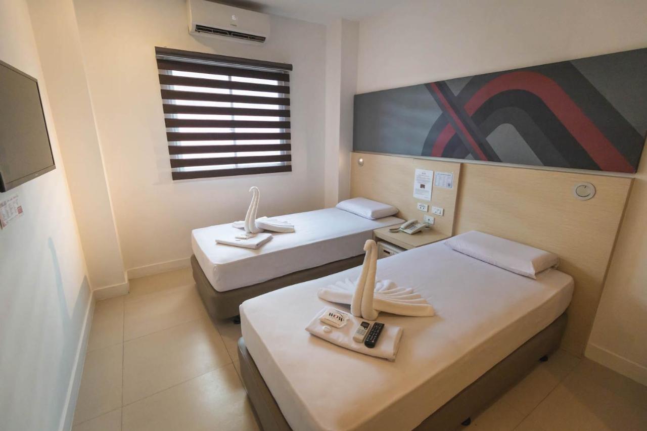 Wow Budget Cubao Hotel 3*